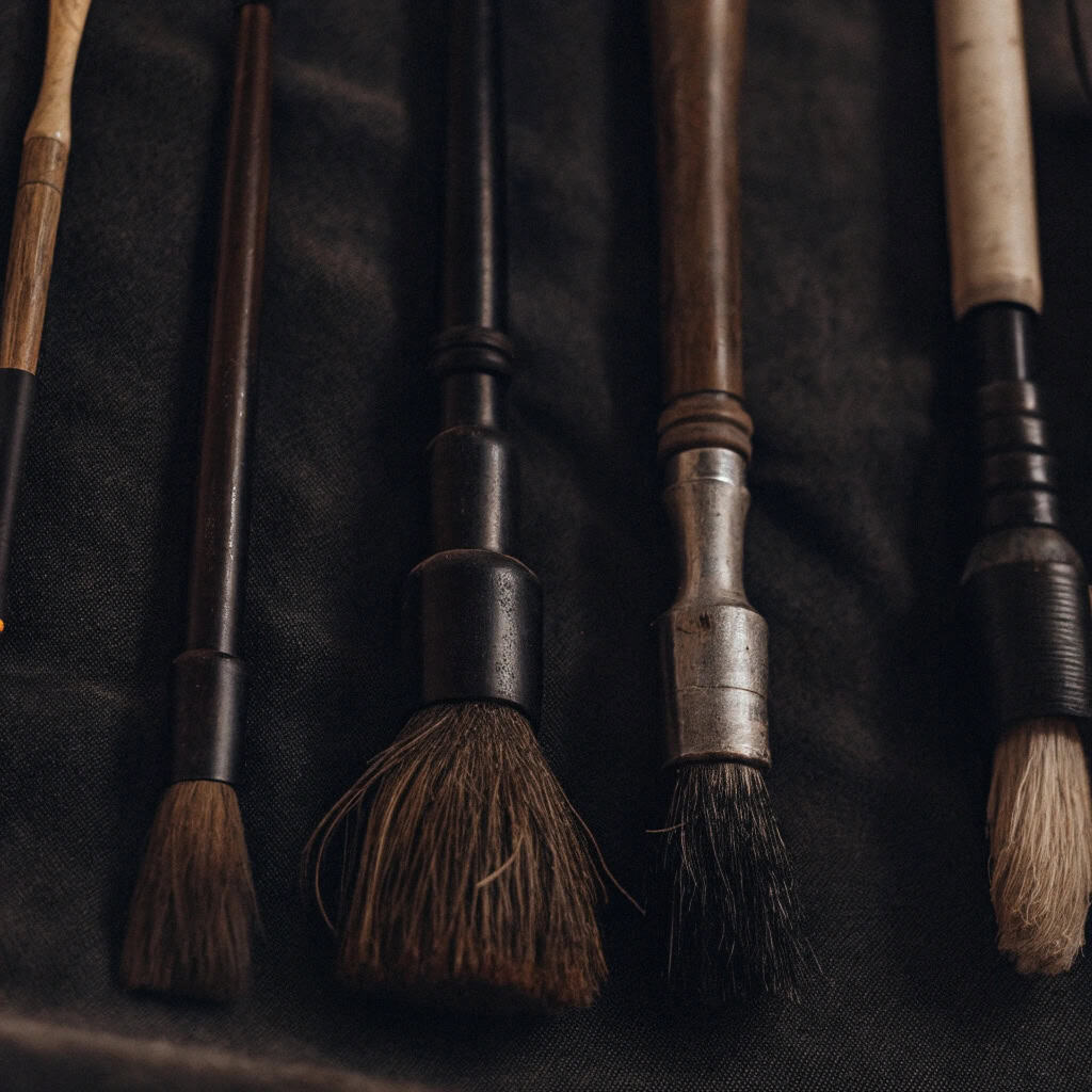 Comparing different wooden handles: tool handle vs brush handle vs knife handle