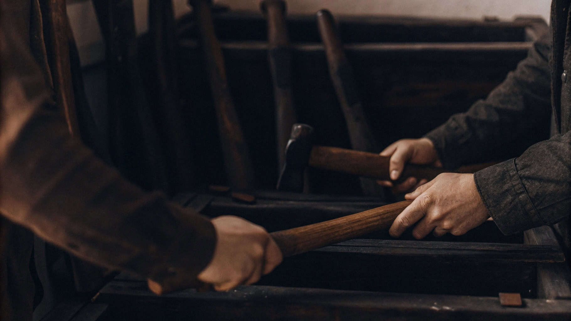 Axes with different handle lengths: hatchet, boy's axe, felling axe